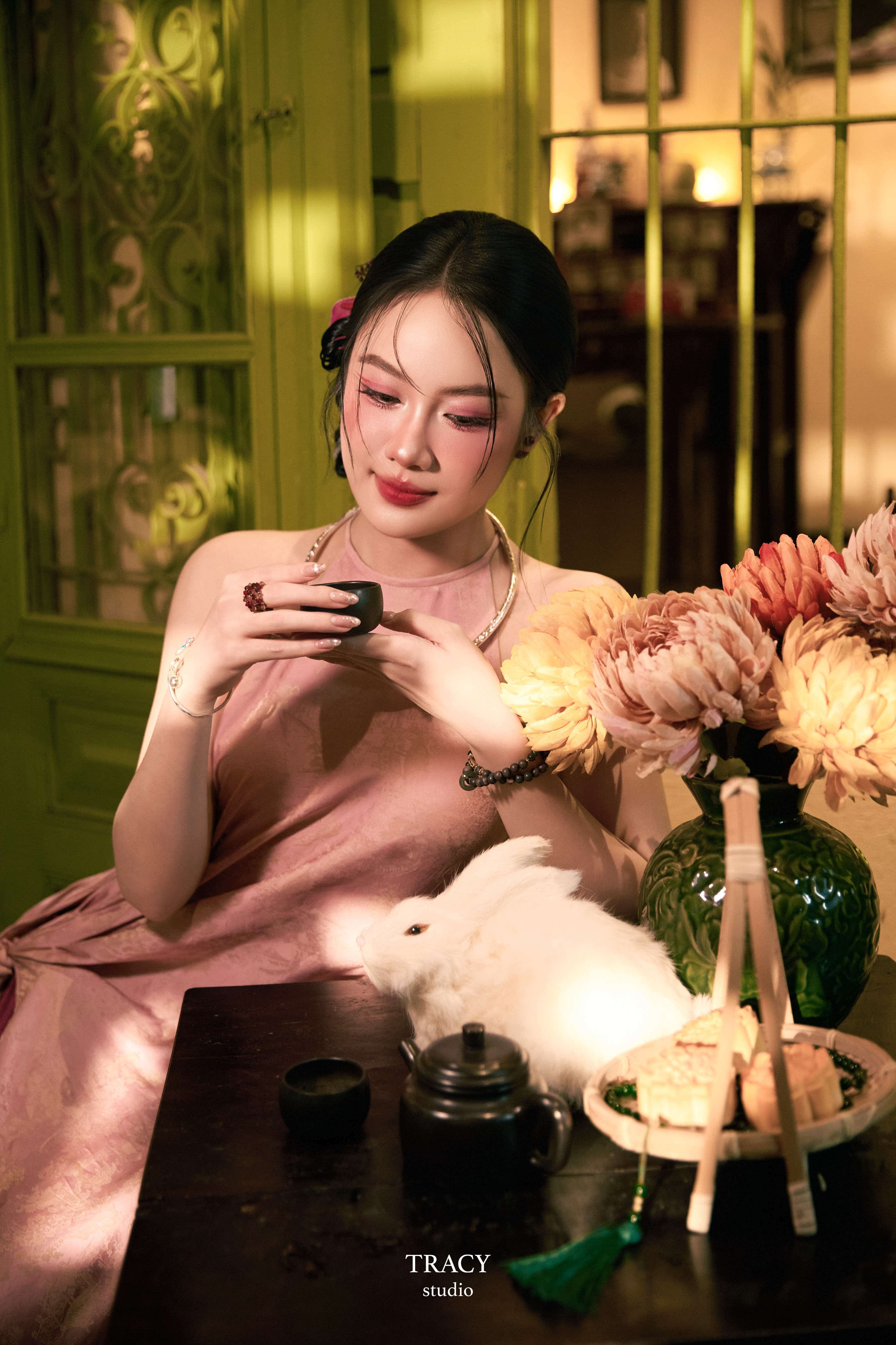 frontend/img/gallery/anh-tet-yem-ao-dai/tracy-studio-chup-concept-trung-thu-ngoc-huyen (7).jpg